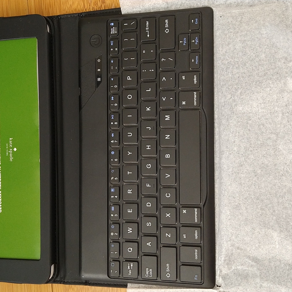 Kate Spade New With Box Bluetooth Keyboard Folio … - image 8